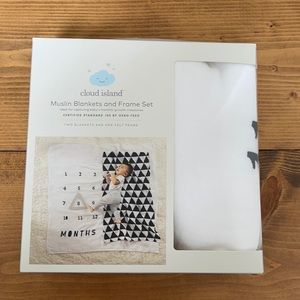 Cloud island muslin blanket and frame set